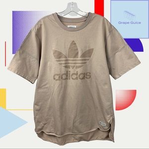 Adidas longer length T-shirt size Large